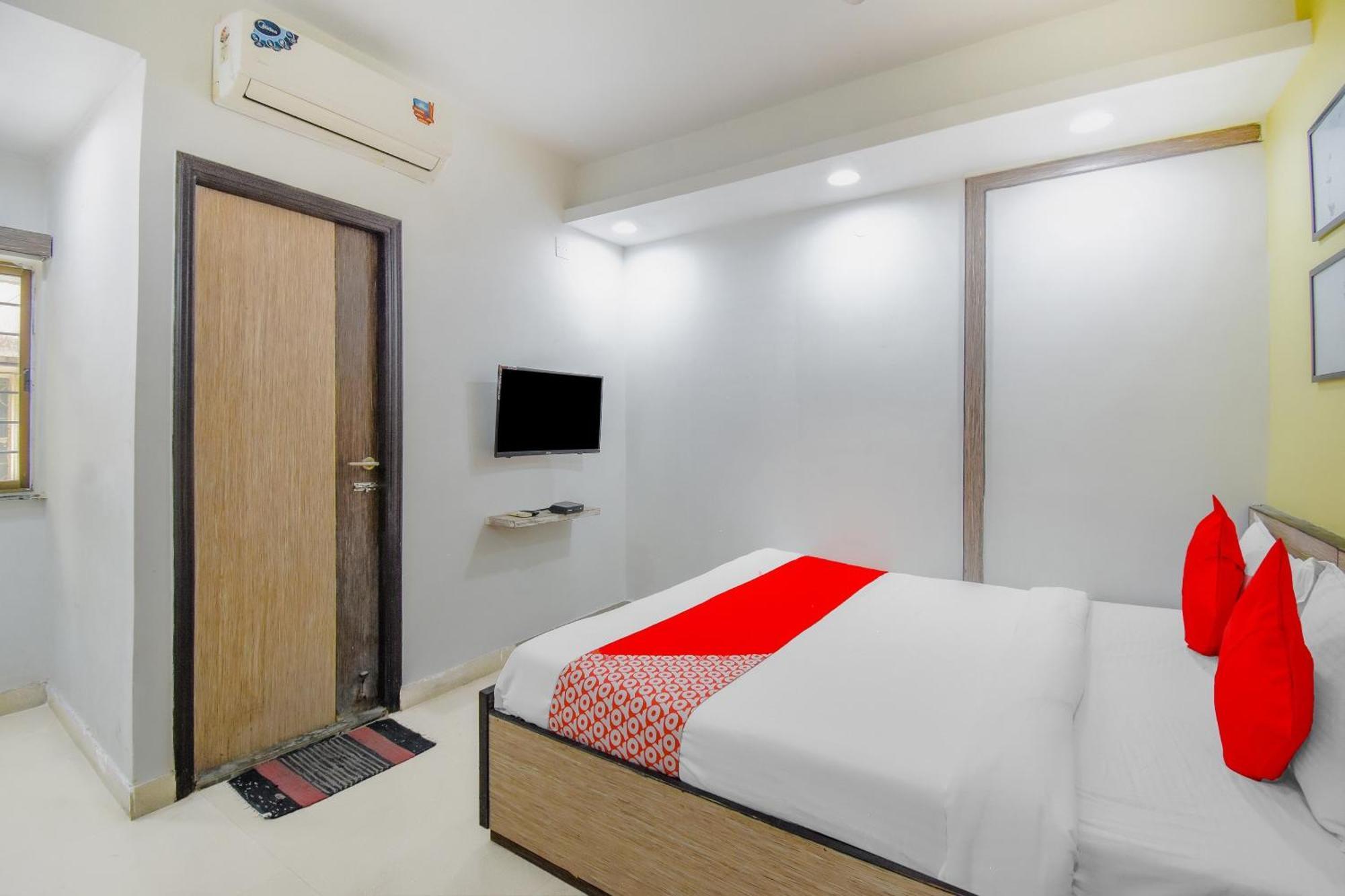FabHotel Adri Hotel's Dum Dum Esterno foto
